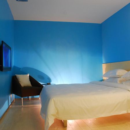 Colour Inn - She Kou Branch Шэньчжэнь Экстерьер фото